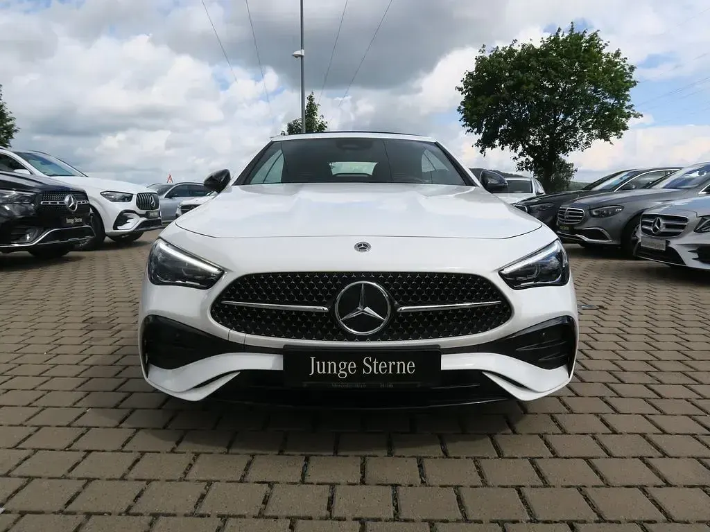 Gebraucht Mercedes CLE200 AMG line 204 PS (150 kW) 2025 Weiß Cabrio