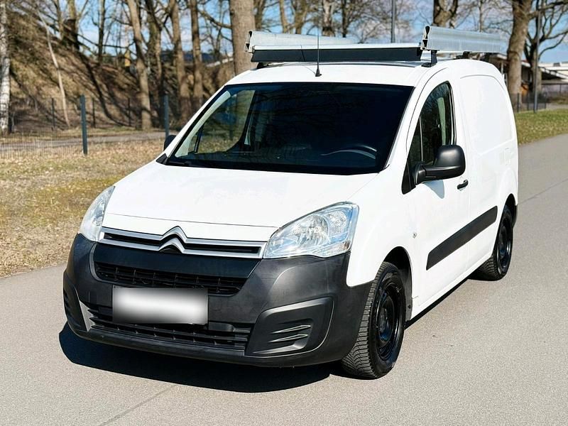 Gebraucht Citroën Berlingo 99 PS (72 kW) 2017 Weiß Van / Kleinbus