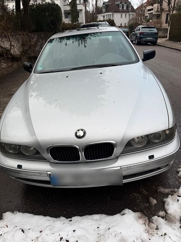Gebraucht BMW 525 192 PS (141 kW) 2003 Silber Limousine