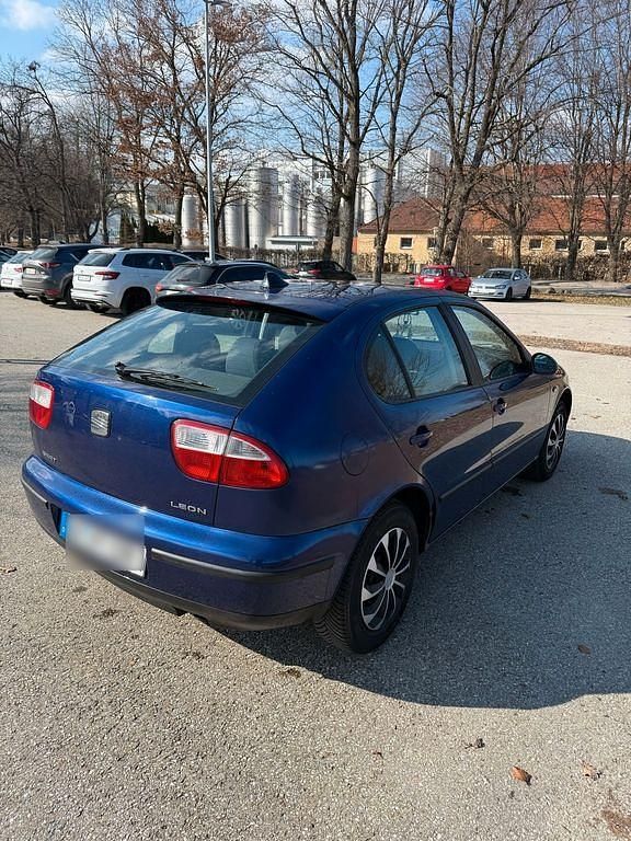 Gebraucht Seat Leon 105 PS (77 kW) 2004 Blau Kleinwagen