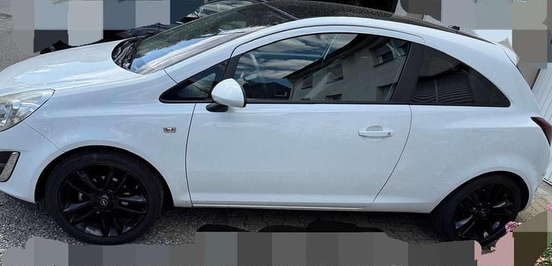 Weiß Gebraucht 2011 Opel Corsa Color Edition Limousine | 2.000 € (Guter Preis) - Bild 1/4