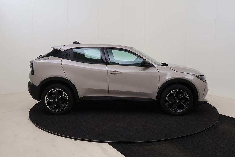 Gebraucht Alfa Romeo Junior 114 kW (156 PS) 2025 Avorio galleria SUV