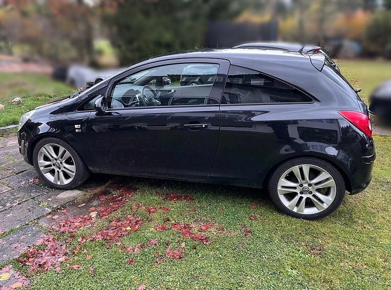 Schwarz Gebraucht 2012 Opel Corsa Kleinwagen | 3.000 € (Fairer Preis) - Bild 1/4