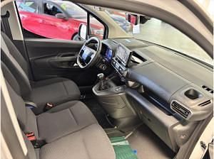 Neu Opel Combo 130 PS (95 kW) 2026 Weiß Limousine