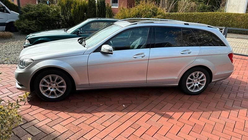 Gebraucht Mercedes C220 170 PS (125 kW) 2014 Silber Kombi