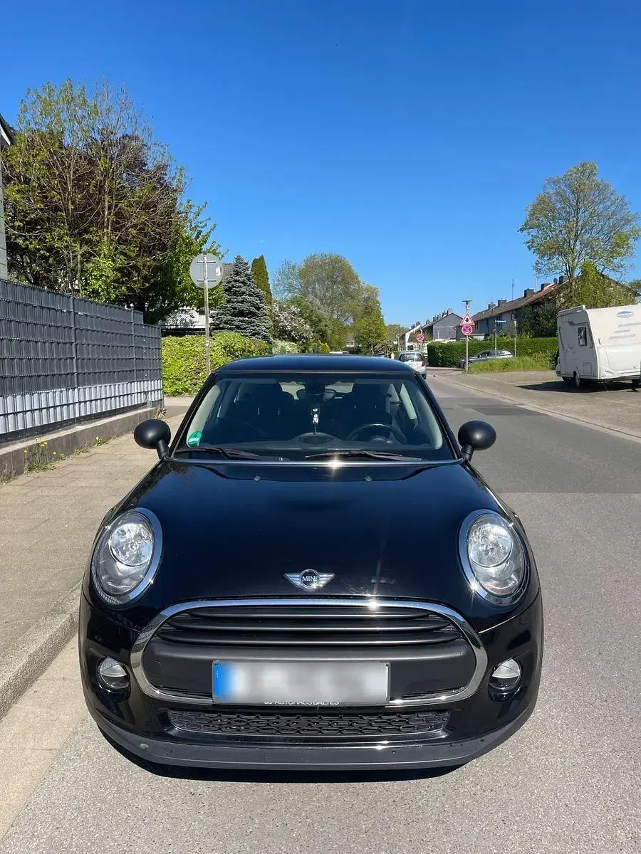 Usado Mini ONE 75 CV (55 kW) 2018 Negro Utilitario