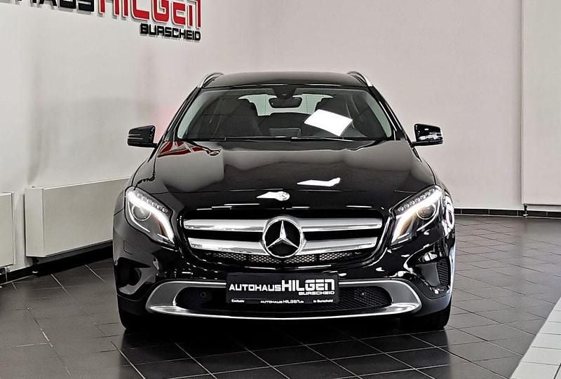 Gebraucht Mercedes GLA200 156 PS (114 kW) 2017 Schwarz SUV