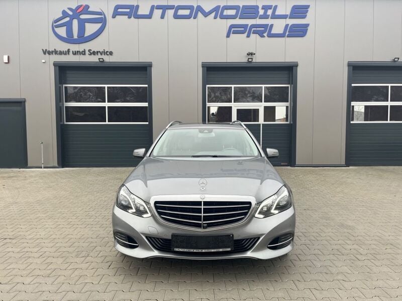 Silber Gebraucht 2014 Mercedes E250 Kombi | 18.450 € (Guter Preis) - Bild 1/4