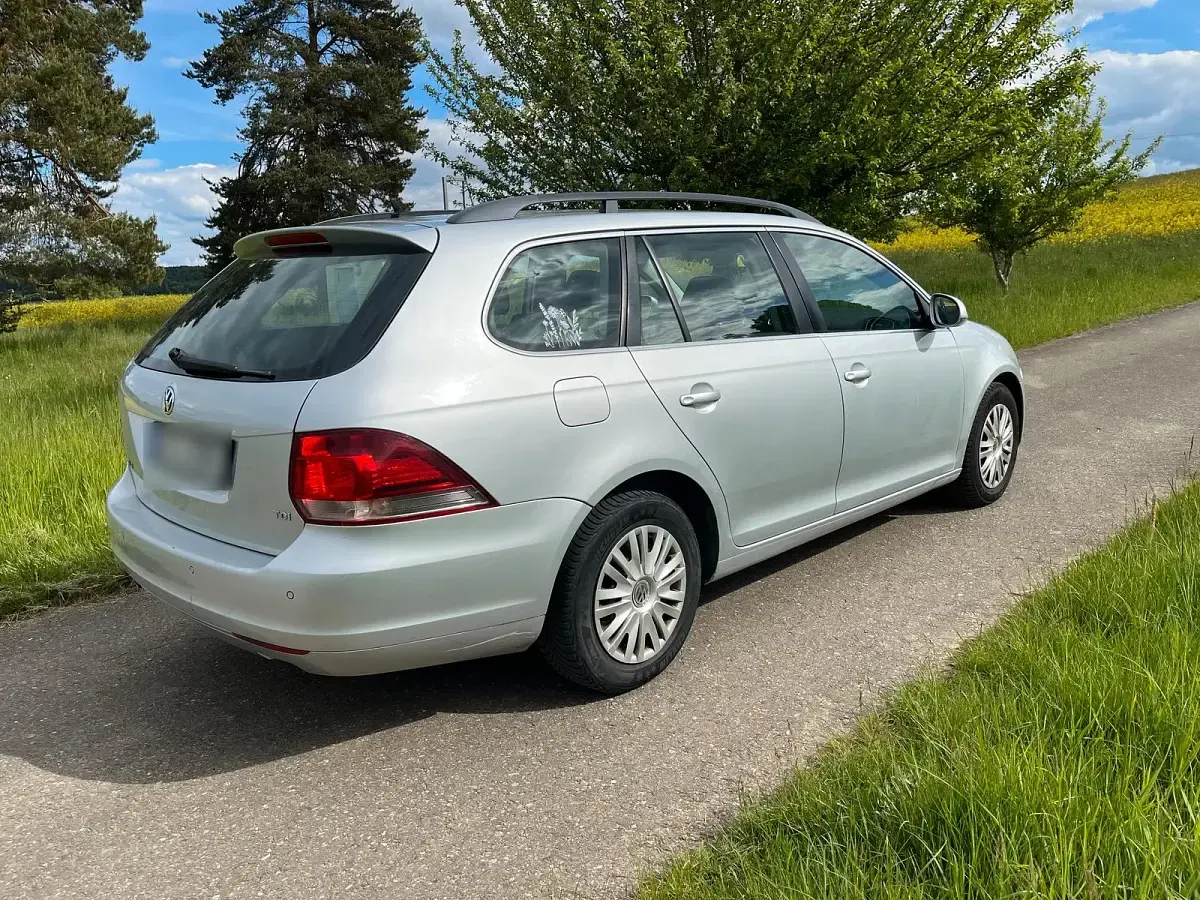 Używany VW Golf VI 105 KM (77 kW) 2010 Srebrny Hatchback