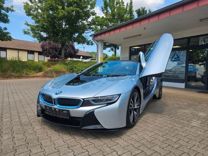 Gebraucht BMW i8 Basis 362 PS (266 kW) 2017 Silber Coupé