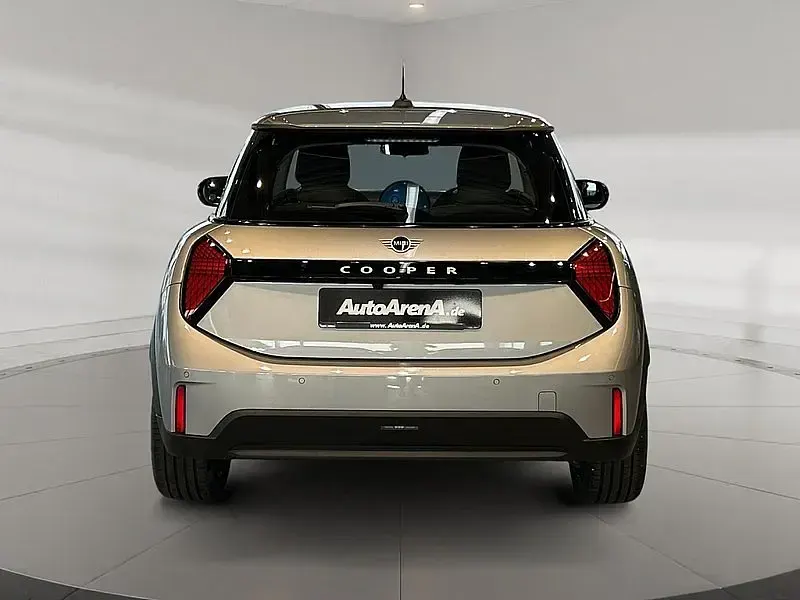 Gebraucht Mini Cooper Essential 156 PS (114 kW) 2024 Melting silver iii Kleinwagen