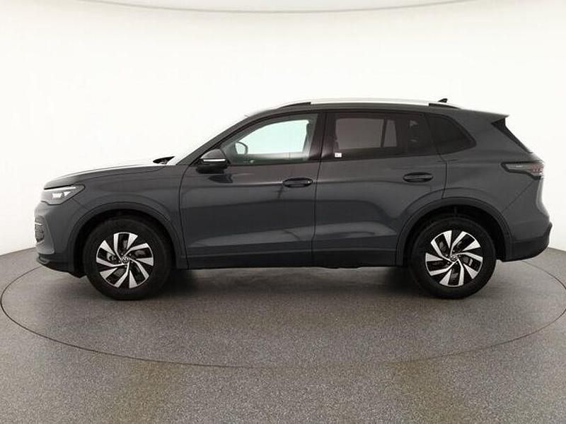Gebraucht VW Tiguan 150 PS (110 kW) 2024 Grau SUV