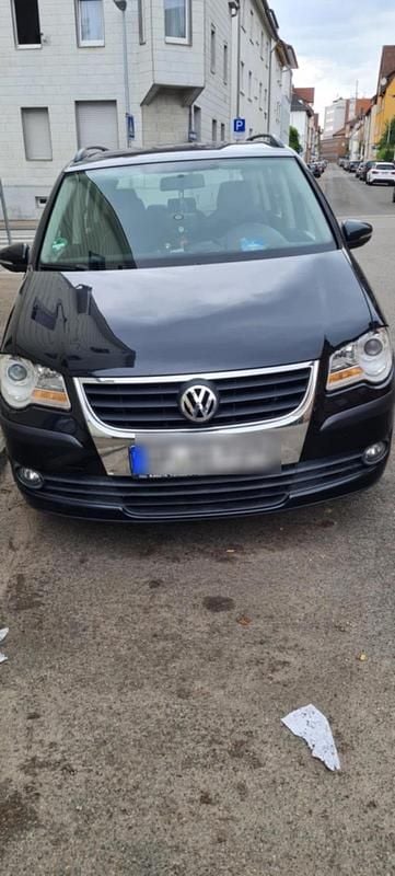 Schwarz Gebraucht 2010 VW Touran Van / Kleinbus | 3.500 € (Superpreis) - Bild 1/4