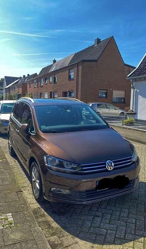 Gebraucht 2017 VW Touran Comfortline Van / Kleinbus | 18.000 € - Bild 1/4