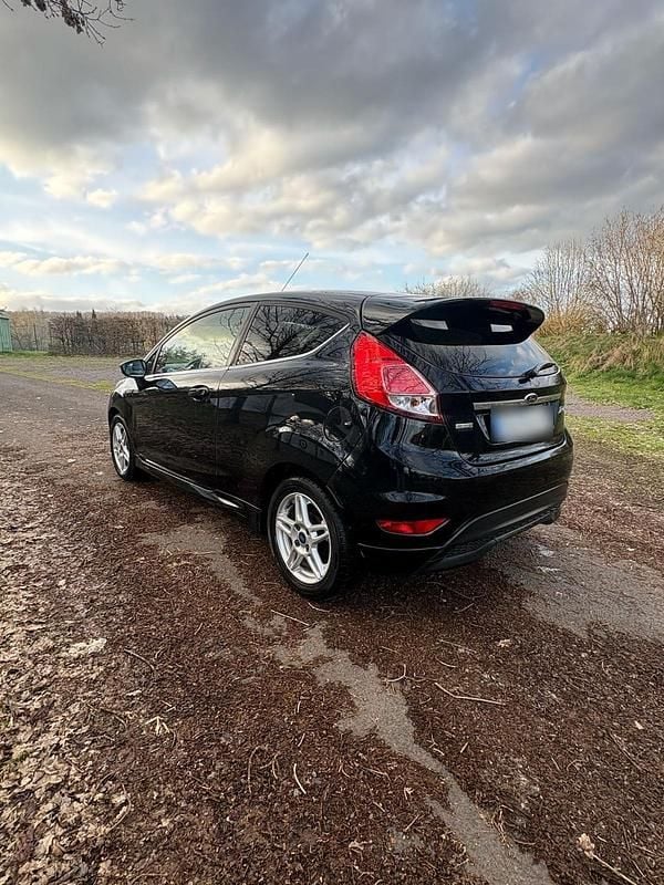 Gebraucht Ford Fiesta ST-Line 125 PS (91 kW) 2014 Schwarz Kleinwagen