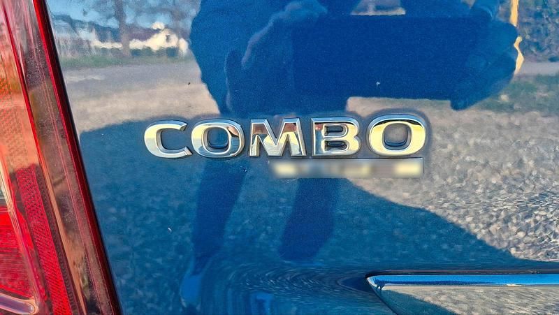 Gebraucht Opel Combo Life 110 PS (80 kW) 2018 Blau Kombi