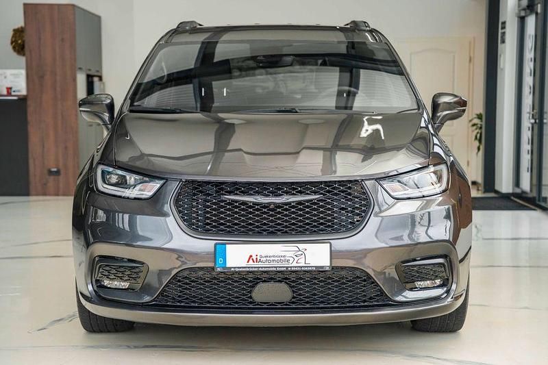 Gebraucht Chrysler Pacifica Limited 291 PS (214 kW) 2024 Grau SUV