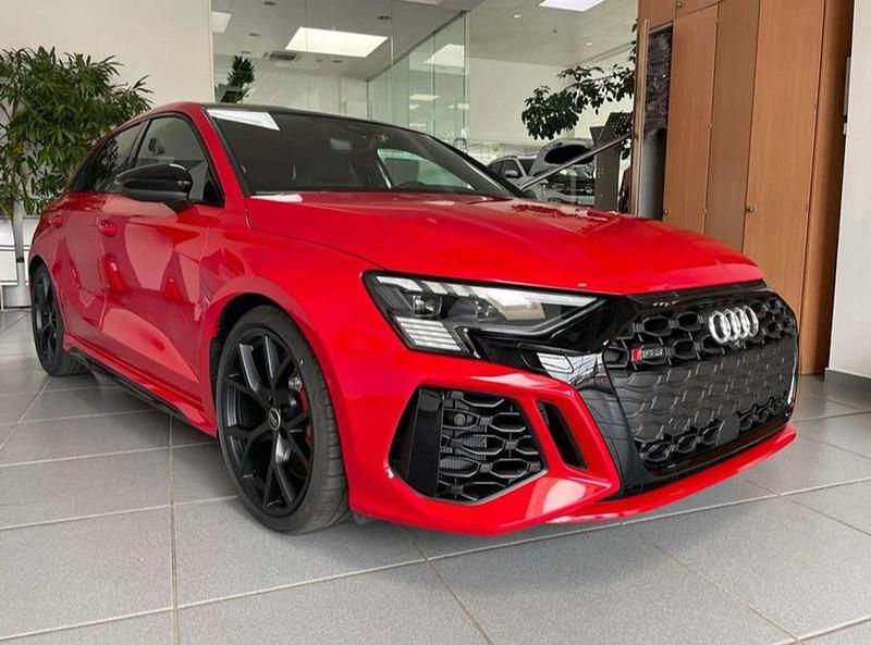 Gebraucht Audi RS3 400 PS (294 kW) 2023 Rot Limousine