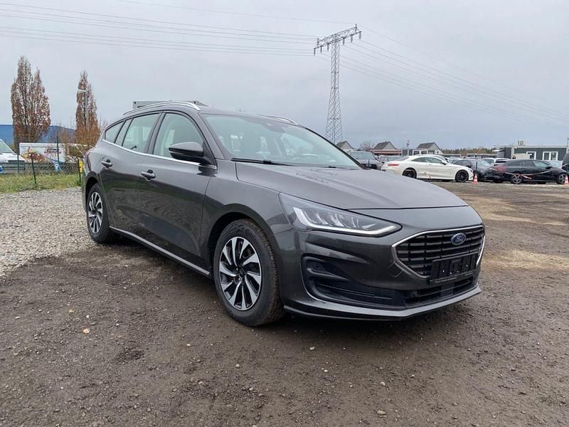 Gebraucht Ford Focus Active X 120 PS (88 kW) 2022 Grau Limousine