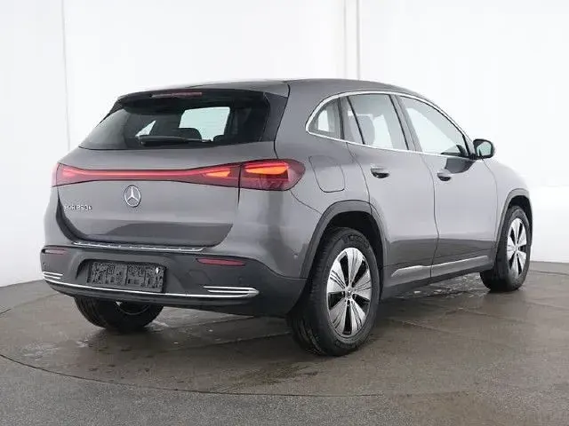 Gebraucht Mercedes EQA250 139 kW (190 PS) 2025 SUV