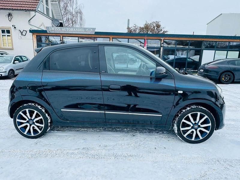 Schwarz Gebraucht 2016 Renault Twingo Cosmic Kleinwagen | 5.490 € (Guter Preis) - Bild 1/4