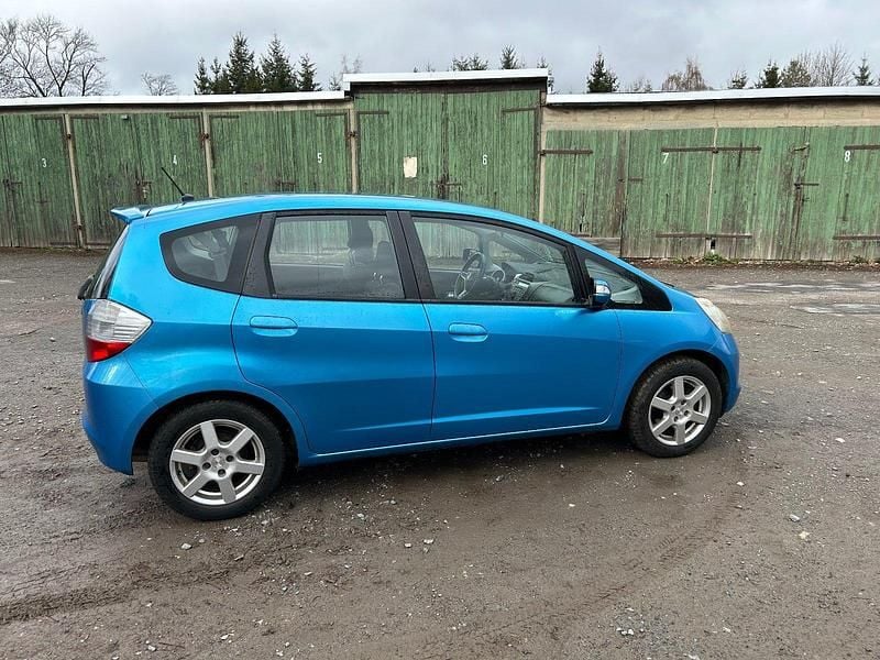 Gebraucht Honda Jazz 99 PS (72 kW) 2009 Blau Kleinwagen