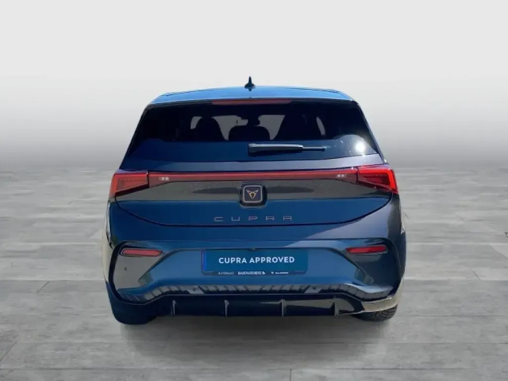 Gebraucht Cupra Born 169 kW (231 PS) 2023 Quasargrau (metallic) Kleinwagen