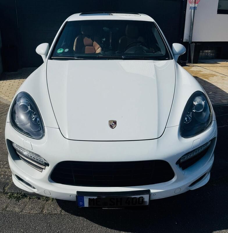 Weiß Gebraucht 2013 Porsche Cayenne GTS SUV | 22.000 € (Fairer Preis) - Bild 1/4