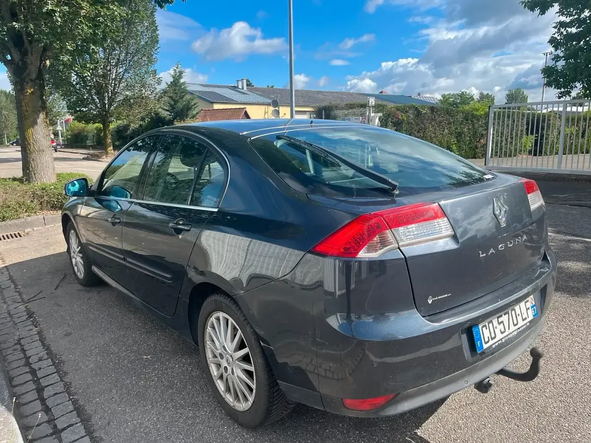 Gebraucht Renault Laguna III 150 PS (110 kW) 2008 Blau Limousine