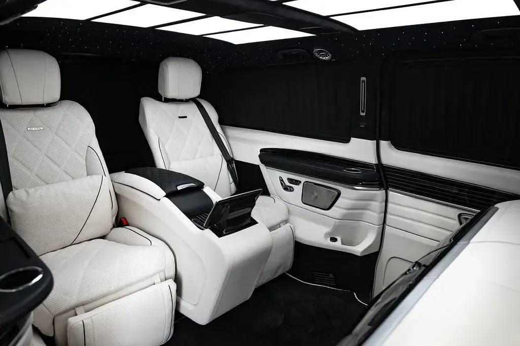 Neu Mercedes V300 237 PS (174 kW) 2025 Schwarz Van / Kleinbus