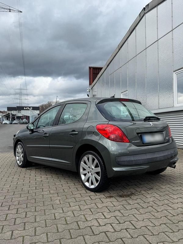 Gebraucht Peugeot 207 150 PS (110 kW) 2009 Grün Limousine