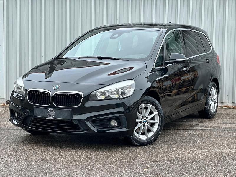 Schwarz Gebraucht 2017 BMW 218 Gran Tourer Advantage Van / Kleinbus | 13.100 € (Teuer) - Bild 1/4