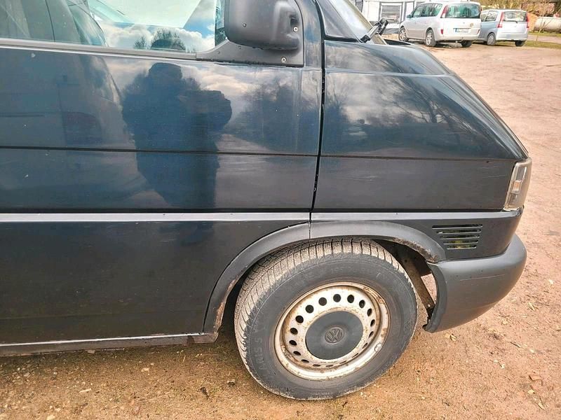 Gebraucht VW Transporter 68 PS (50 kW) 2001 Schwarz Van