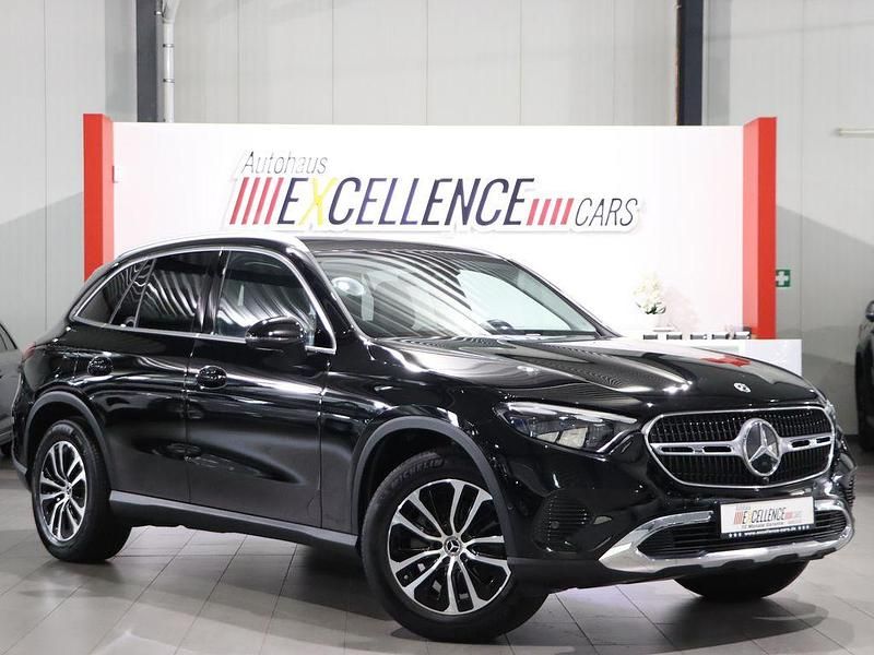 Schwarz Gebraucht 2023 Mercedes GLC220 Advanced Plus SUV | 48.777 € (Fairer Preis) - Bild 1/4