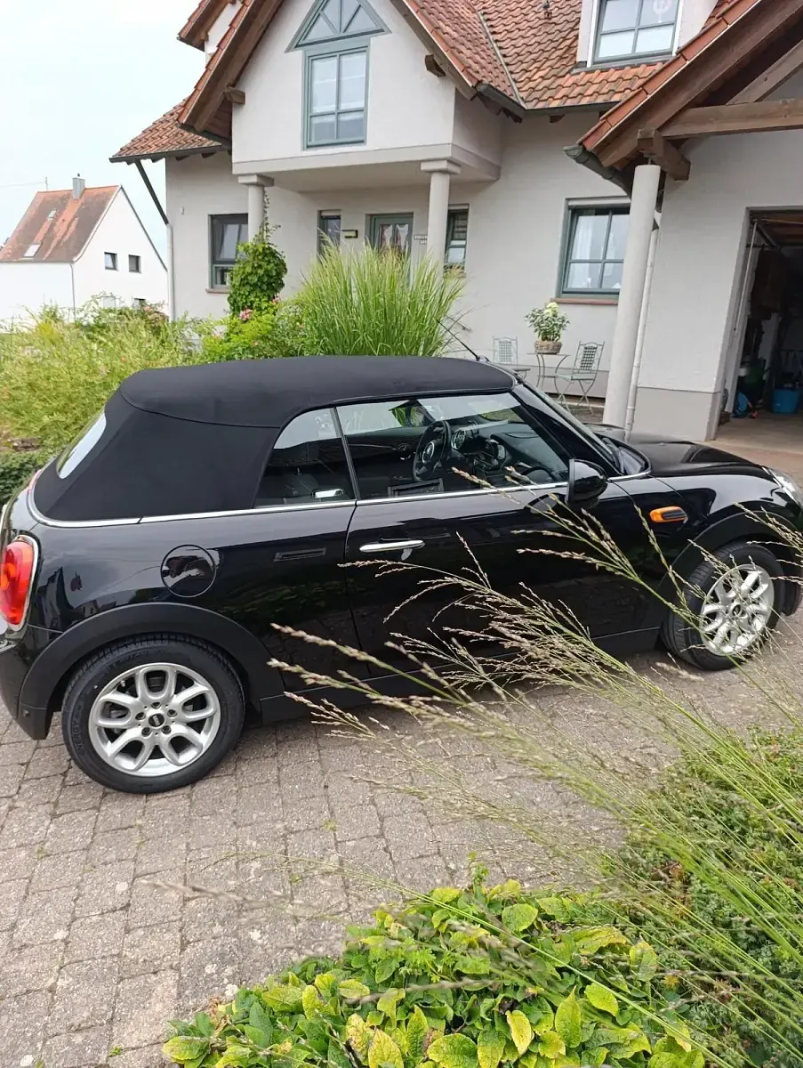 Gebraucht Mini Cooper D Cabriolet 116 PS (85 kW) 2017 Schwarz Cabrio