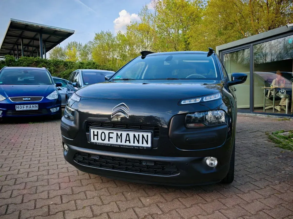 Gebraucht Citroën C4 Shine 99 PS (72 kW) 2016 Schwarz SUV