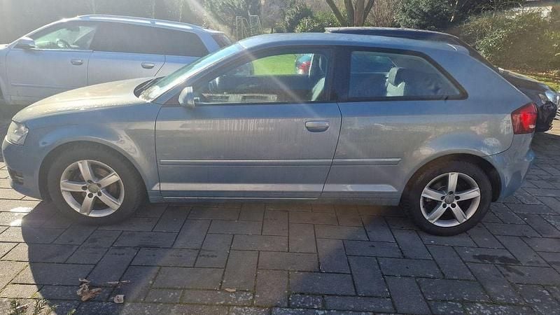 Gebraucht Audi A3 Attraction 90 PS (66 kW) 2010 Blau Kleinwagen