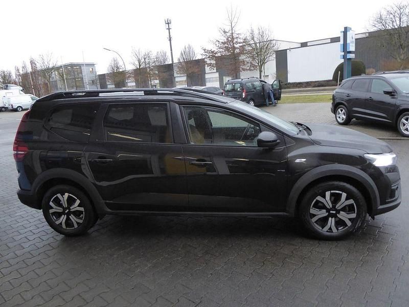 Gebraucht Dacia Jogger Extreme 101 PS (74 kW) 2023 Schwarz Van / Kleinbus