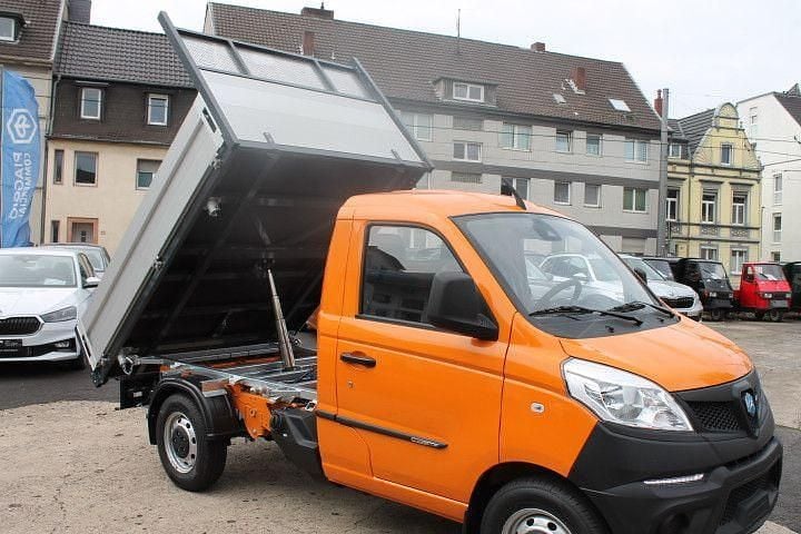 Nowe Piaggio Porter 106 KM (77 kW) 2025 Pomarańczowy SUV