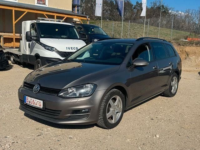Grau Gebraucht 2015 VW Golf VII Comfortline Kombi | 8.499 € (Guter Preis) - Bild 1/4