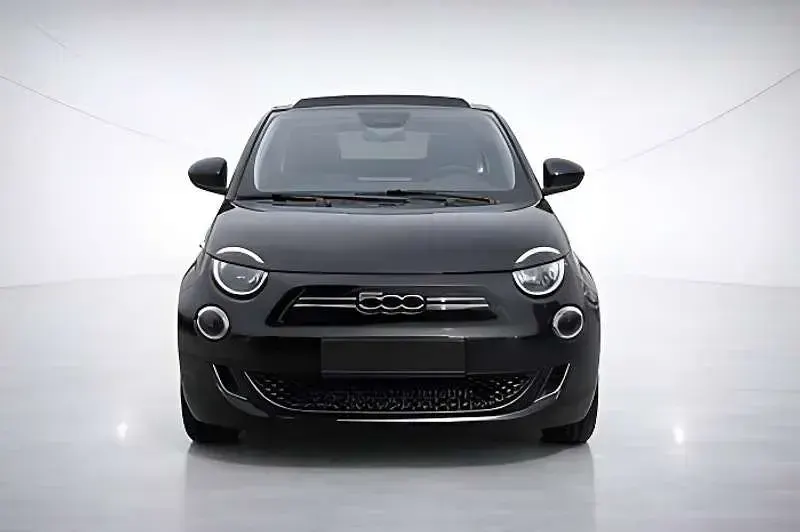 Neu Fiat 500e Red 86 kW (118 PS) 2025 Schwarz Cabrio