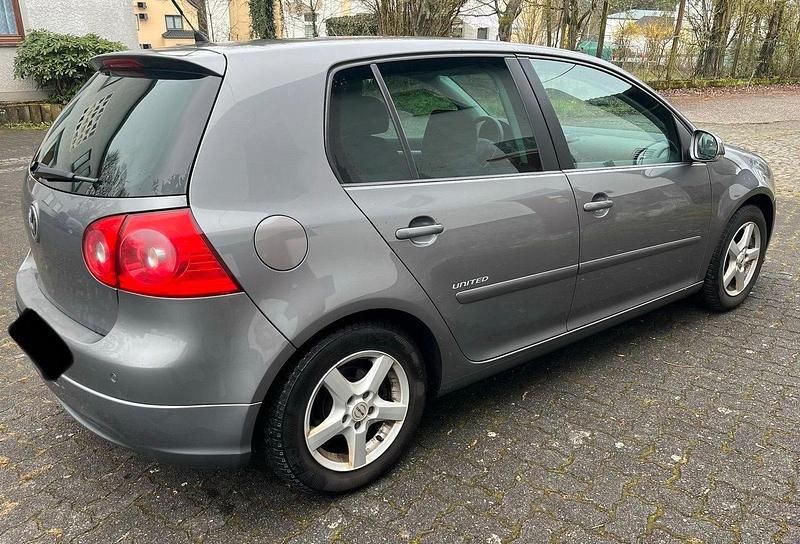 Gebraucht VW Golf V 144 PS (105 kW) 2008 Silber Kleinwagen
