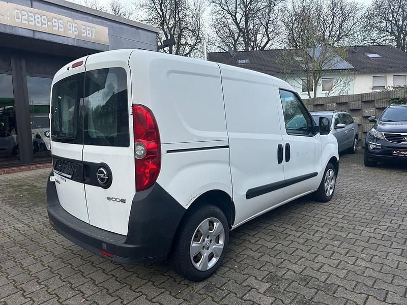 Second-hand Opel Combo 95 CP (69 kW) 2012 Alb Monovolum