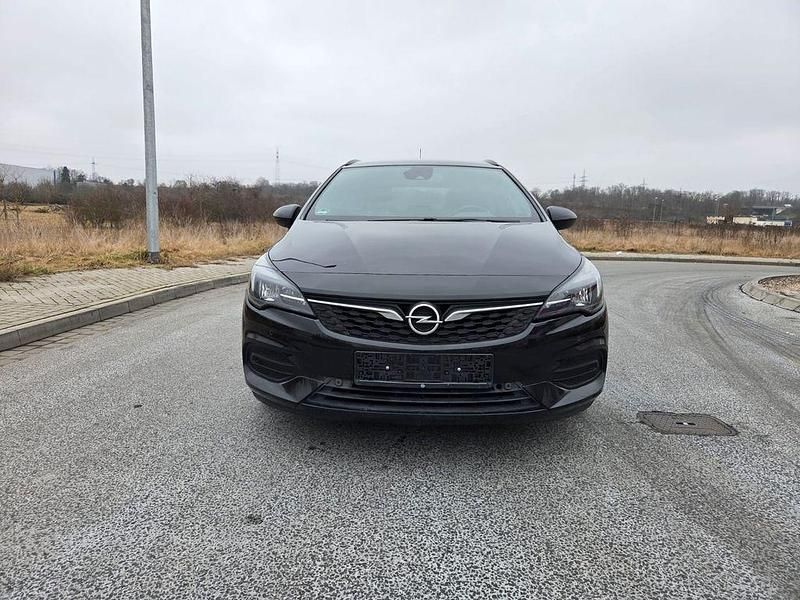Gebraucht Opel Astra Basis 110 PS (80 kW) 2020 Schwarzmetallic Kombi