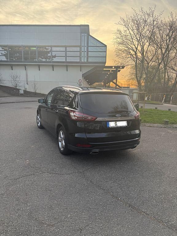 Gebraucht Ford S-MAX Titanium 209 PS (153 kW) 2016 Schwarz Van / Kleinbus