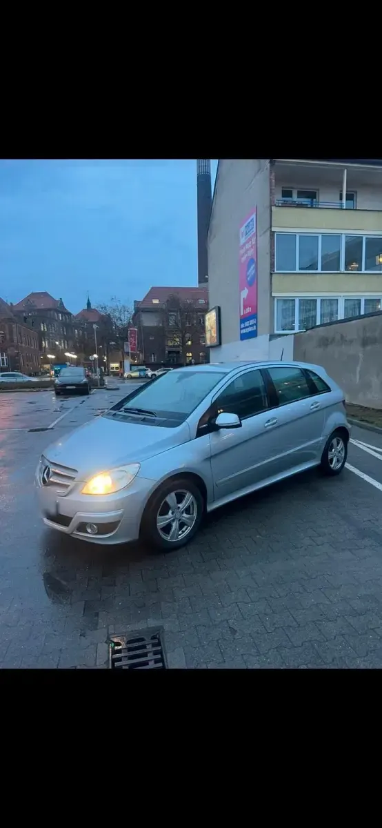 Gebraucht Mercedes B160 95 PS (69 kW) 2009 Silber Kleinwagen