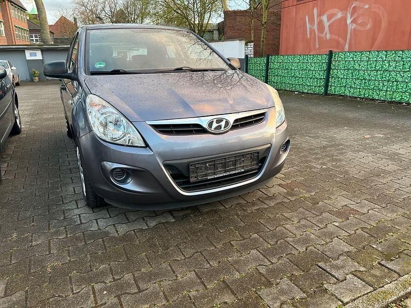 Gebraucht Hyundai i20 Active 77 PS (56 kW) 2010 Grau Kleinwagen