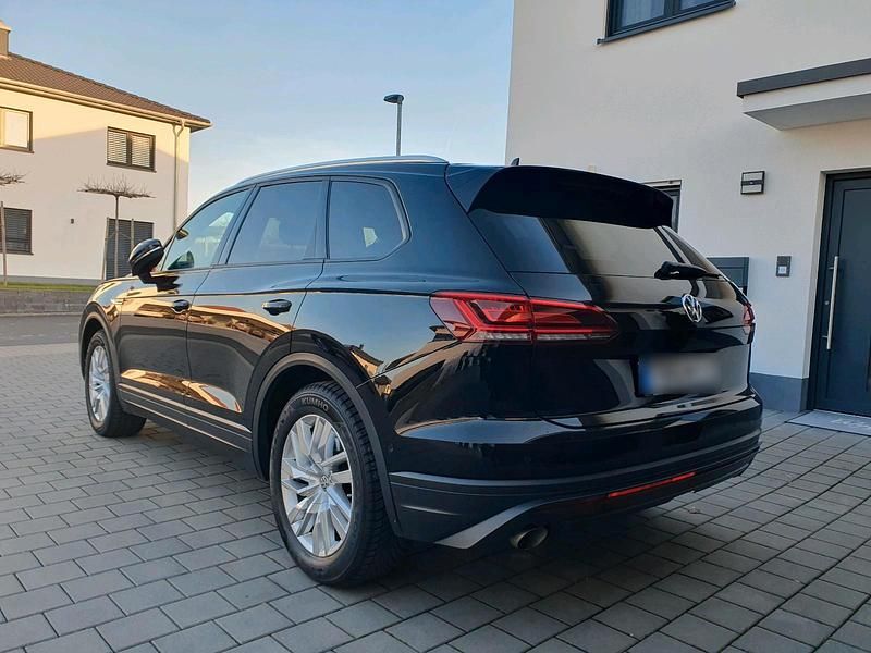 Gebraucht VW Touareg 231 PS (169 kW) 2019 Schwarz SUV