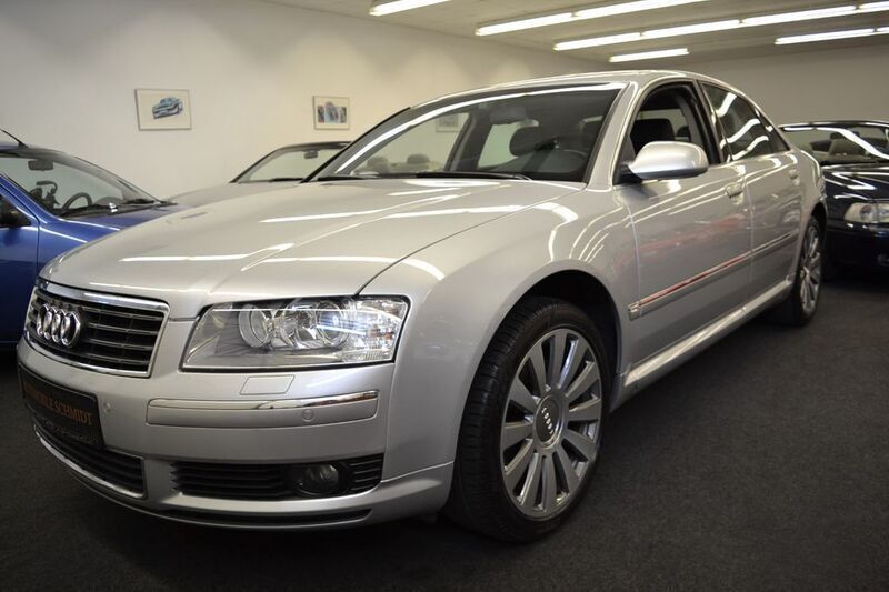 Silber Gebraucht 2003 Audi A8 Sport Limousine | 10.950 € (Teuer) - Bild 1/4