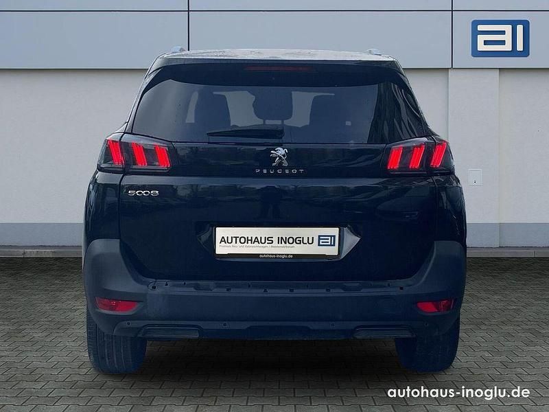 Gebraucht Peugeot 5008 Allure 131 PS (96 kW) 2024 Schwarz SUV